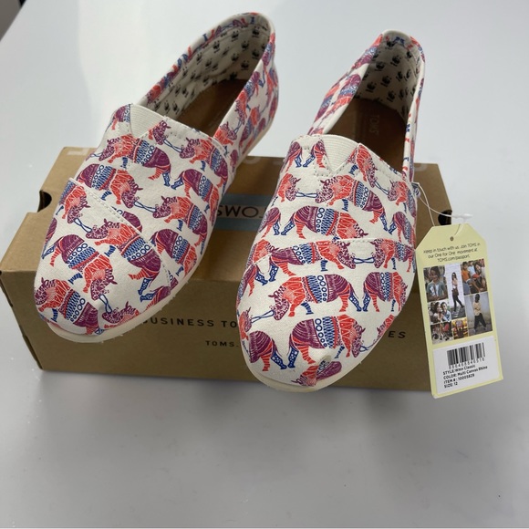 Toms Multicolor Espadrilles with Red and Blue Tiger Print - Picture 1 of 4